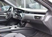 Audi e-tron SUV 0,0 300 kw