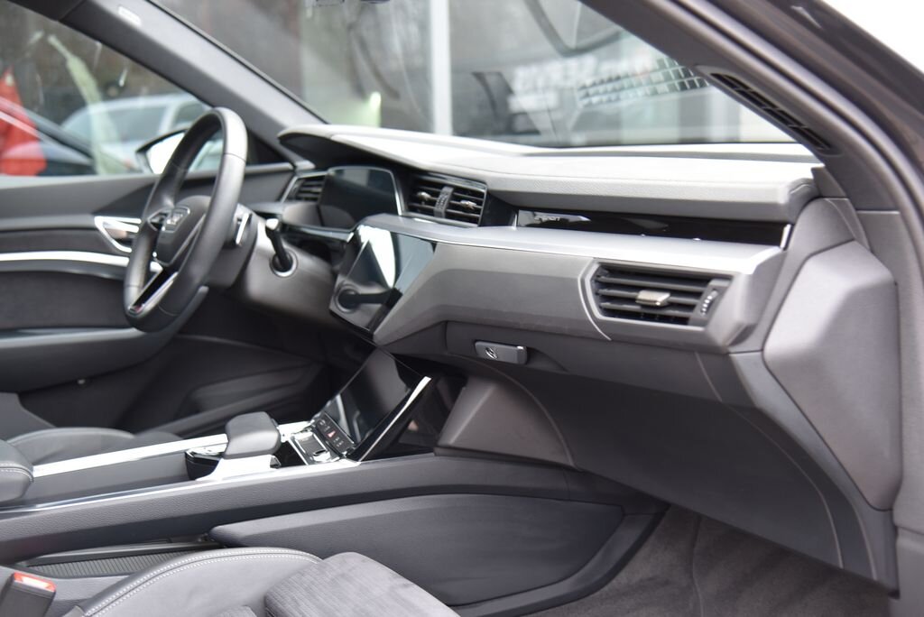 Audi e-tron SUV 0,0 300 kw