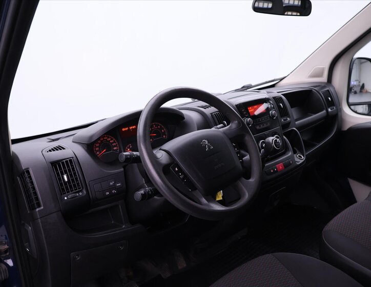 Peugeot Boxer Valník 2,0 l 96 kw