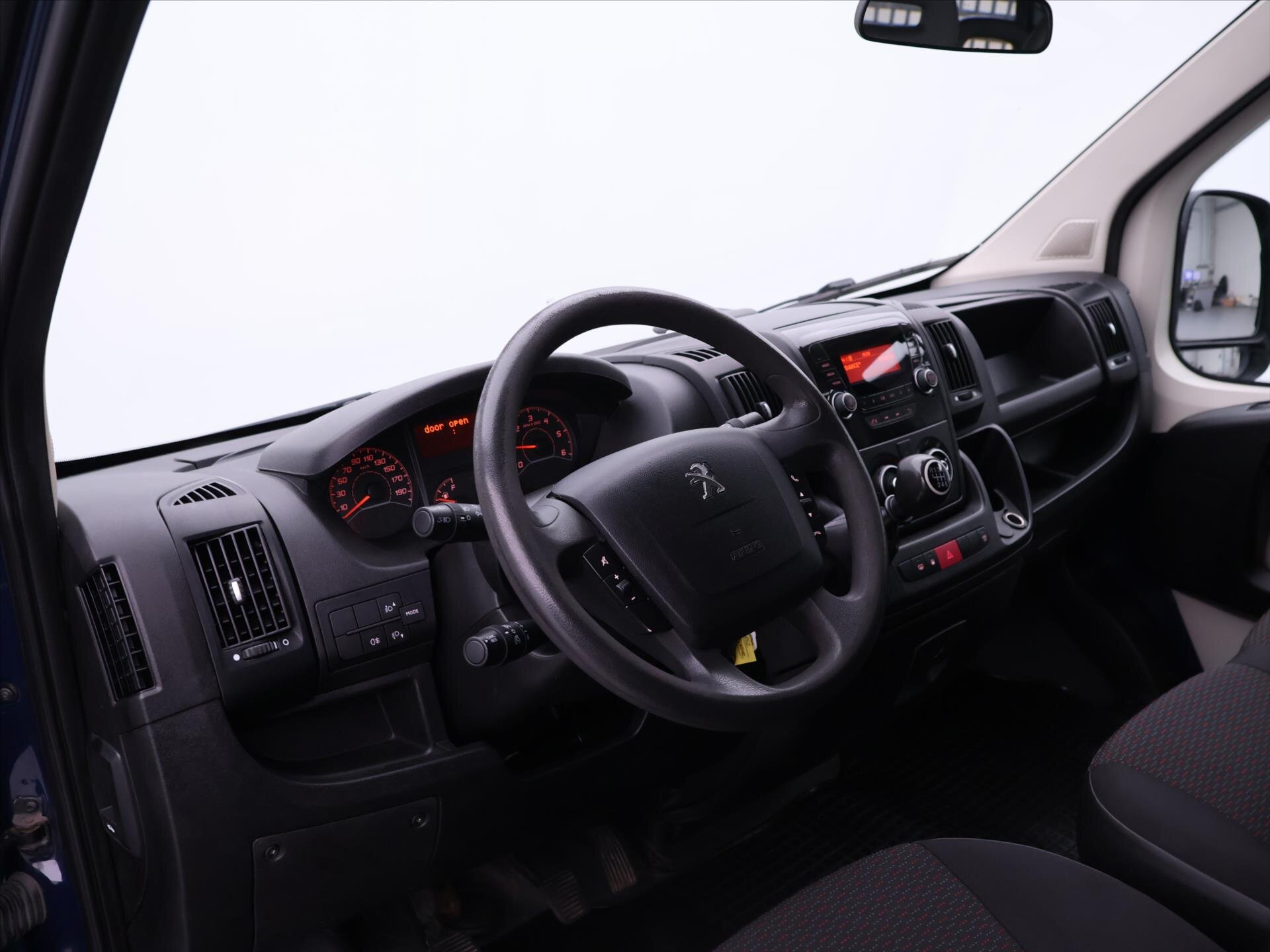 Peugeot Boxer Valník 2,0 l 96 kw