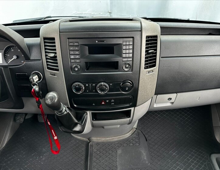 Mercedes-Benz Sprinter Skříň 2,1 l 120 kw