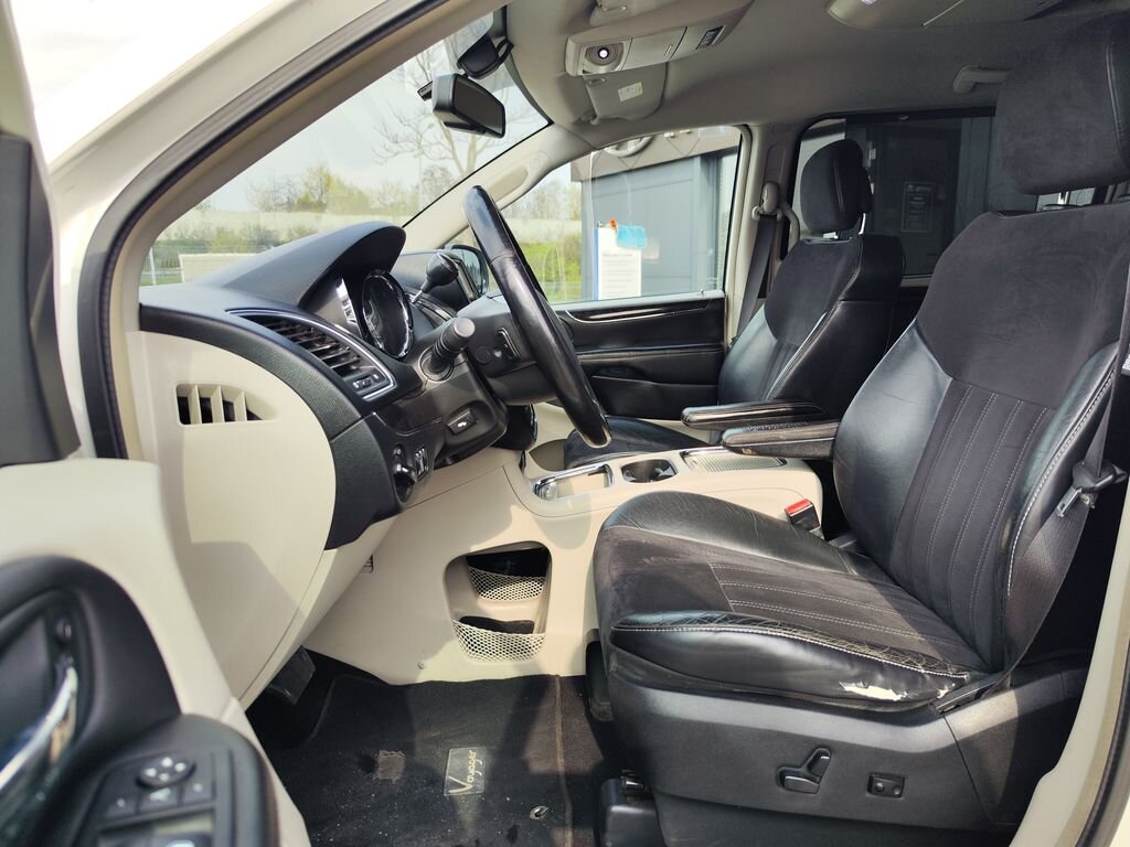 Lancia Voyager MPV 2,8 l 120 kw