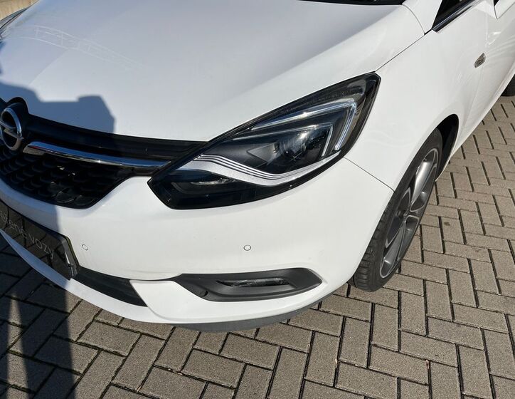 Opel Zafira 10