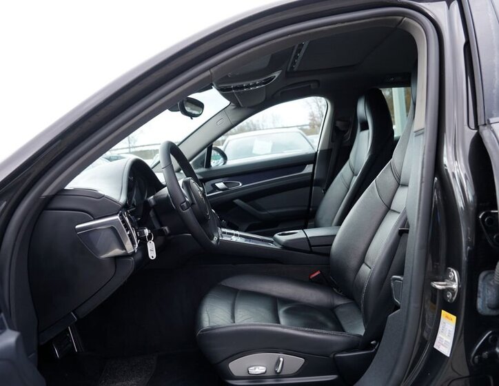 Porsche Panamera Sedan 3,6 l 220 kw