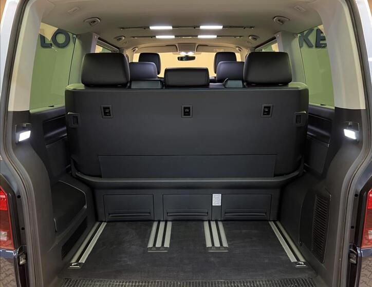 Volkswagen Multivan 9