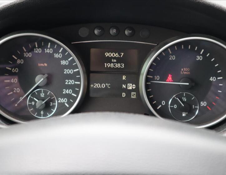 Mercedes-Benz Třídy M 11