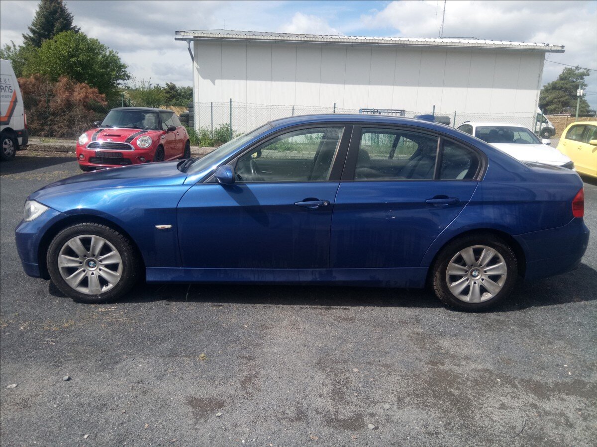 BMW Řada 3 Sedan / Limuzína 2,0 l 120 kw