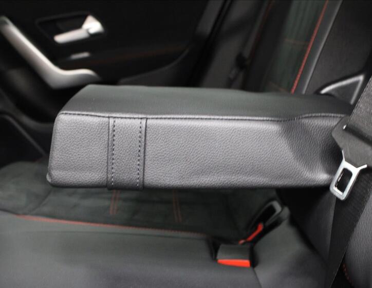 Mercedes-Benz CLA 30