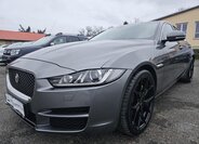 Jaguar XE 1