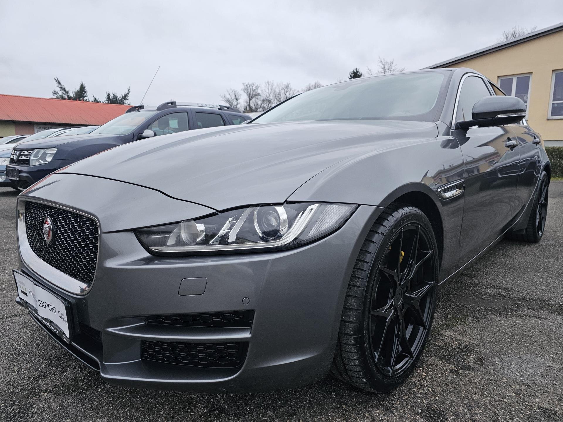 Jaguar XE