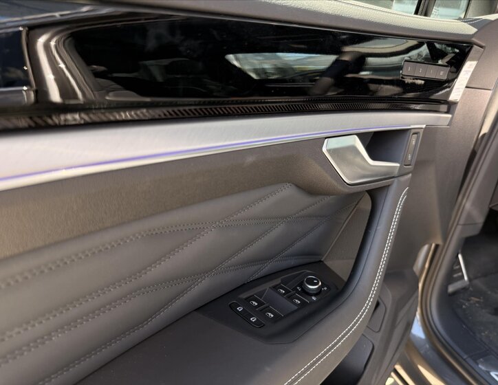 Volkswagen Touareg SUV / Terénní 3,0 l 210 kw
