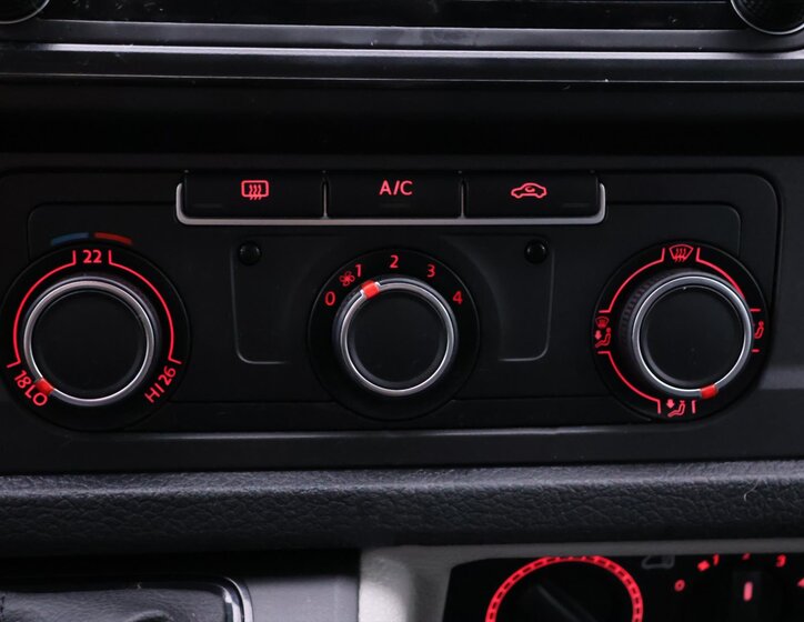 Volkswagen Transporter Kombi 2,0 l 110 kw