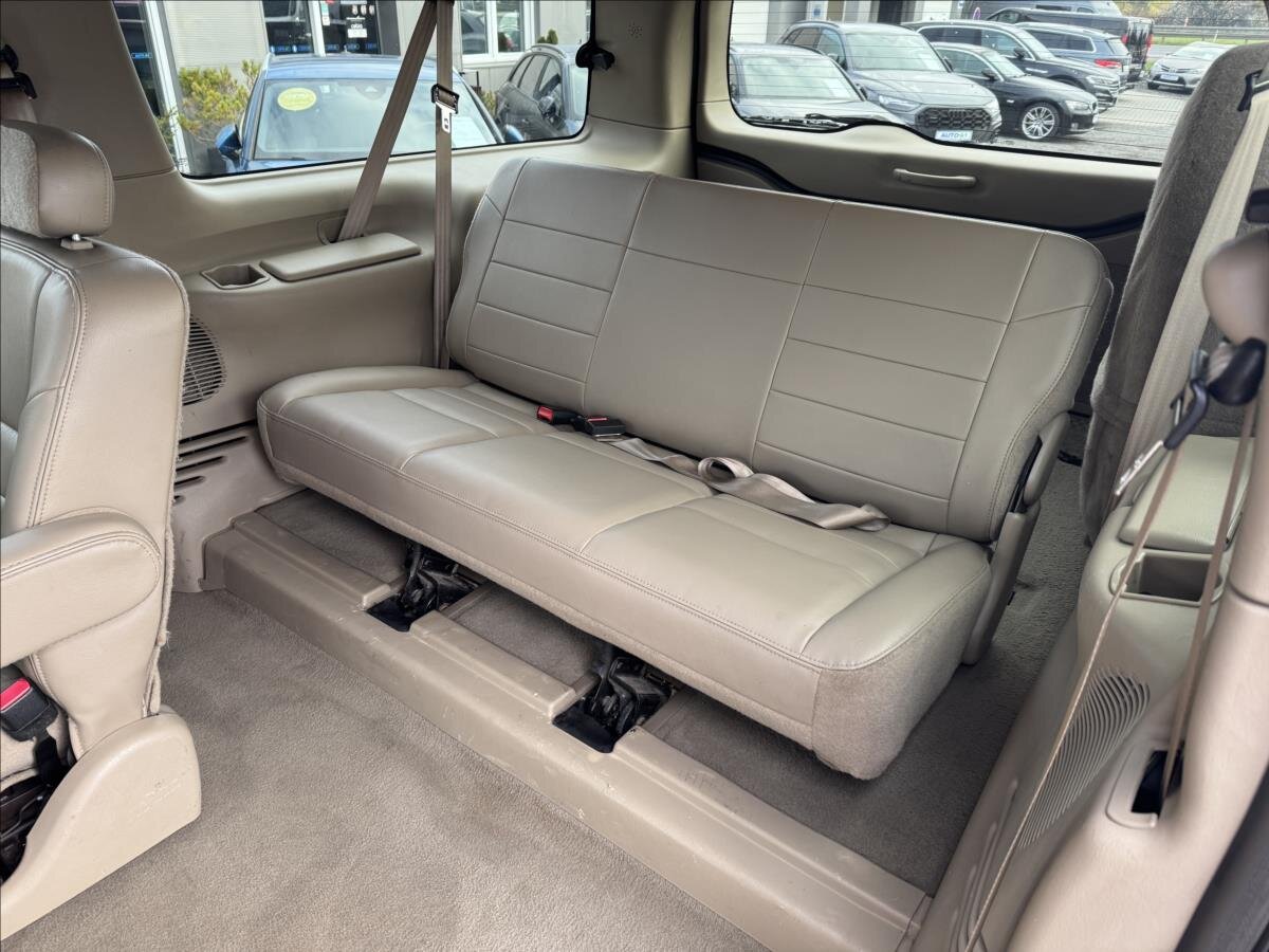 Ford Excursion SUV / Terénní 6,0 l 239 kw