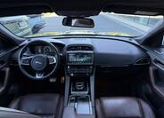 Jaguar F-Pace 22