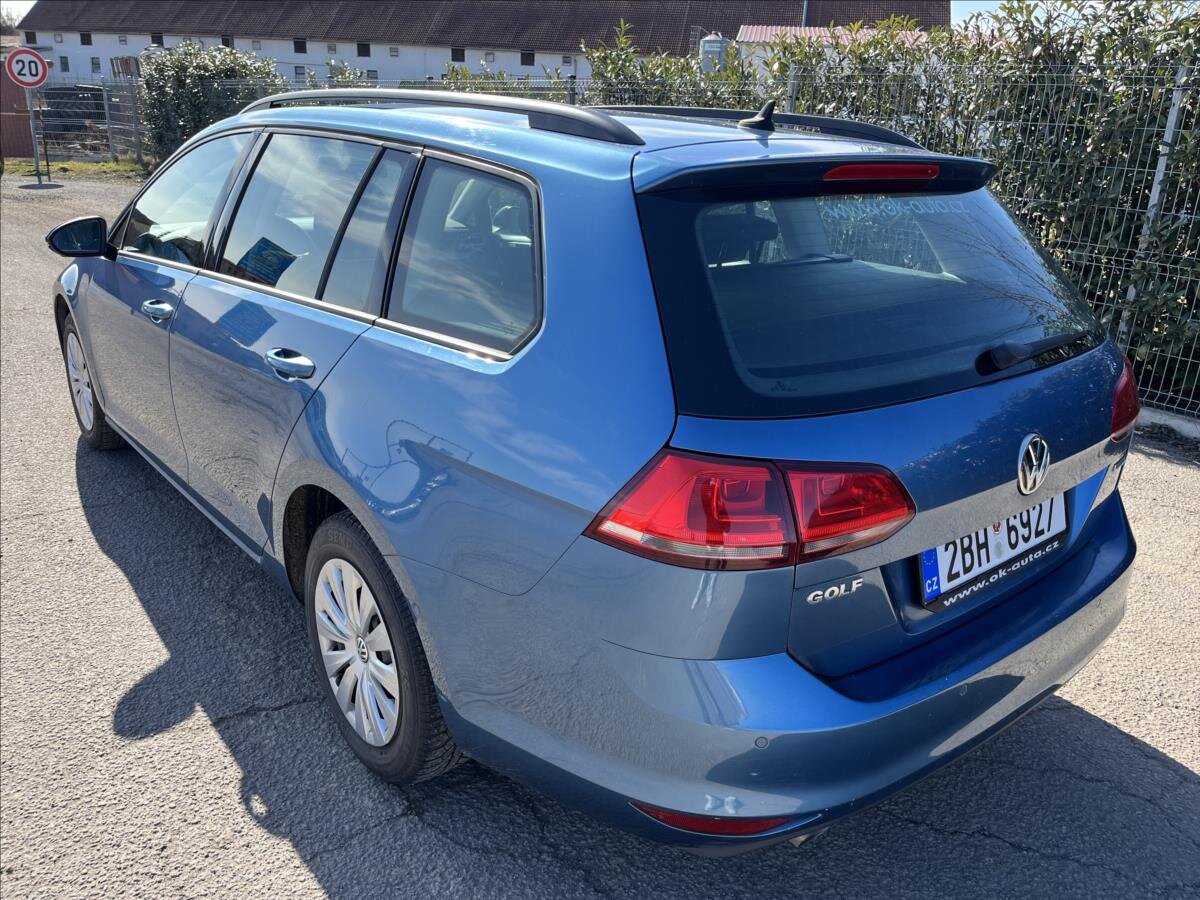 Volkswagen Golf Kombi 1,6 l 81 kw