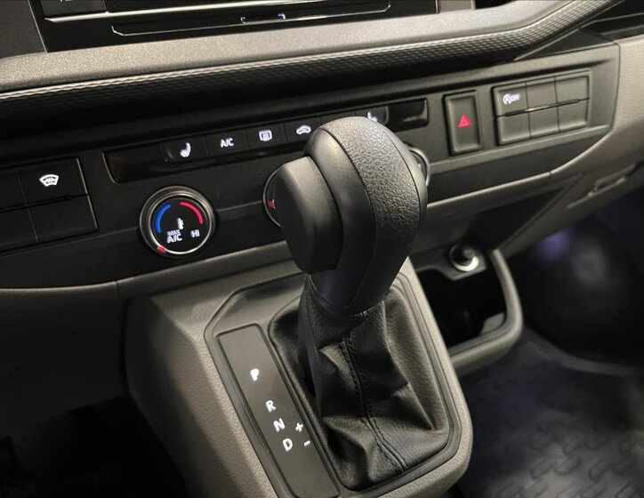 Volkswagen Transporter 12