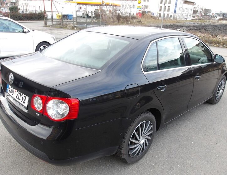 Volkswagen Jetta Sedan 1,9 l 77 kw