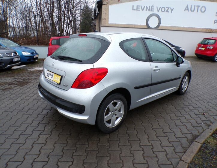 Peugeot 207 Hatchback 1,4 l 70 kw