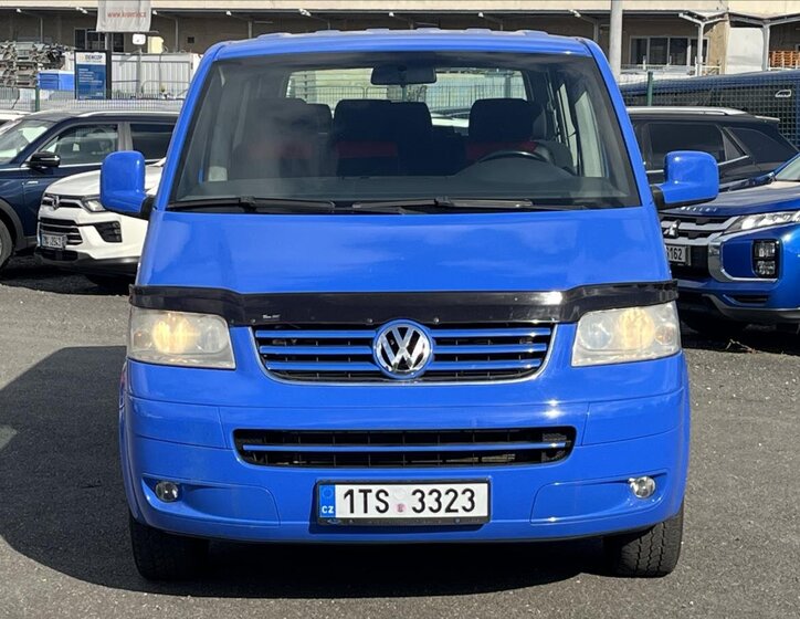 Volkswagen Caravelle MPV 2,5 l 96 kw