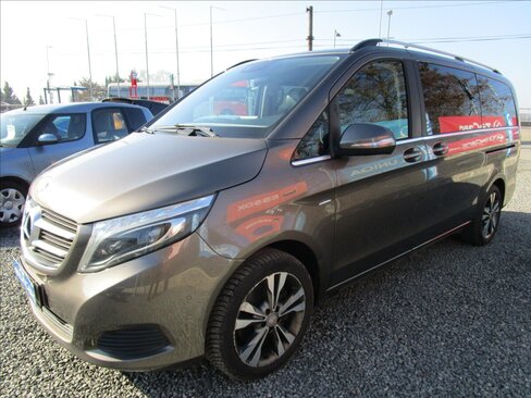 Mercedes-Benz Třídy V Kombi 2,1 l 140 kw