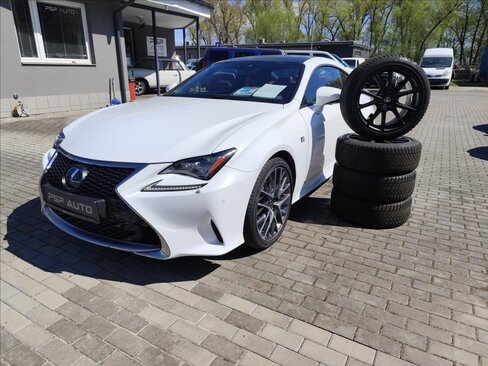 Lexus RC 300h Kupé 2,5 l 133 kw