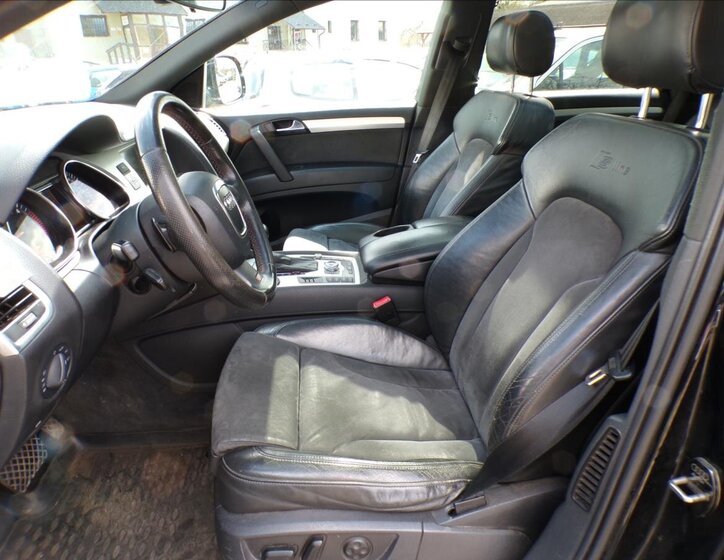 Audi Q7 Kombi 3,0 l 176 kw