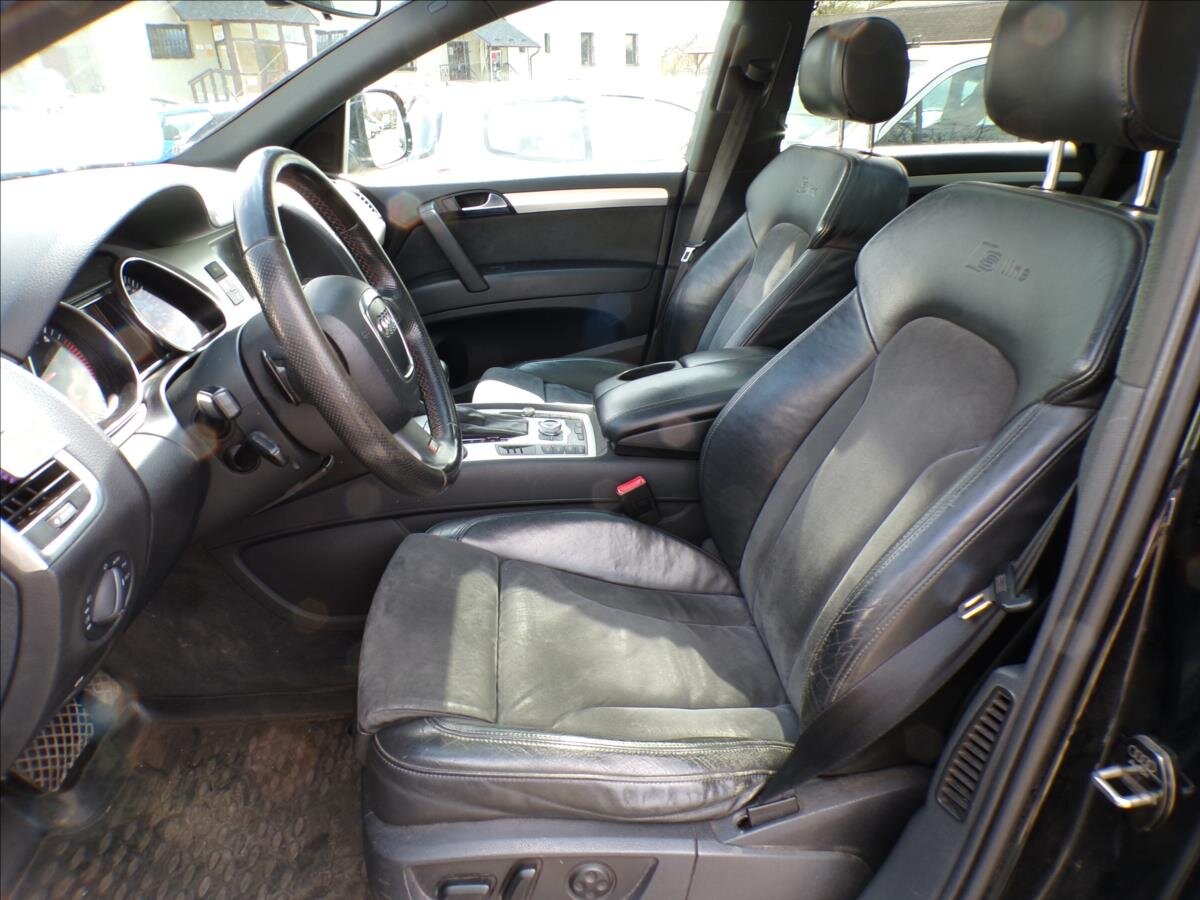 Audi Q7 Kombi 3,0 l 176 kw