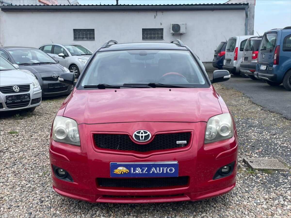 Toyota Avensis Kombi 2,0 l 93 kw