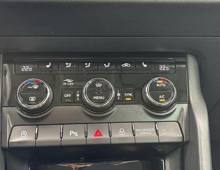 Škoda Karoq SUV / Terénní 1,5 l 110 kw