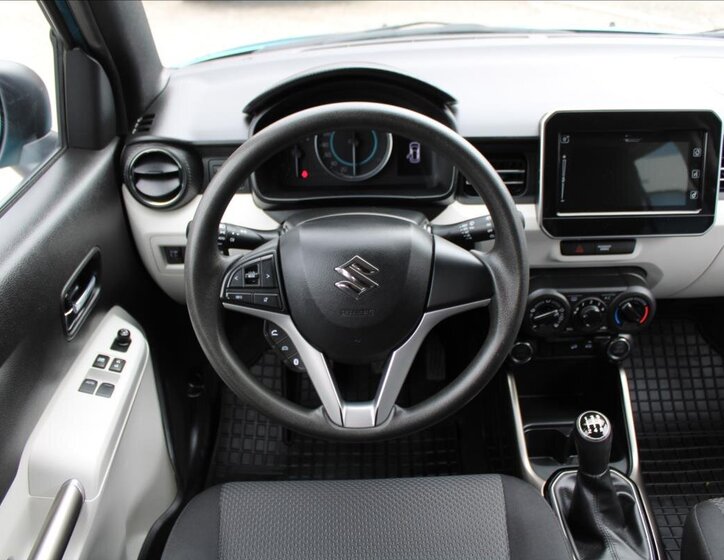 Suzuki Ignis 11
