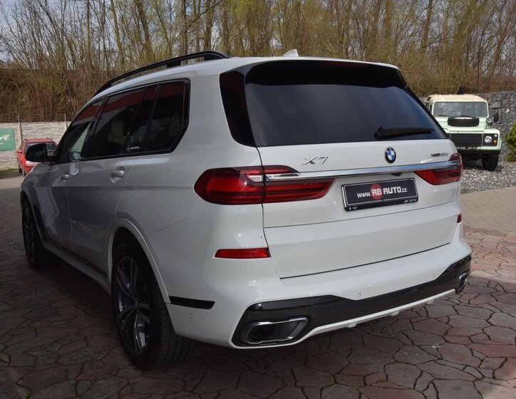 BMW X7 SUV / Terénní 3,0 l 195 kw