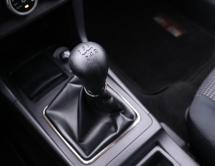 Mitsubishi Lancer 27