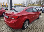Hyundai Elantra Sedan 1,6 l 97 kw