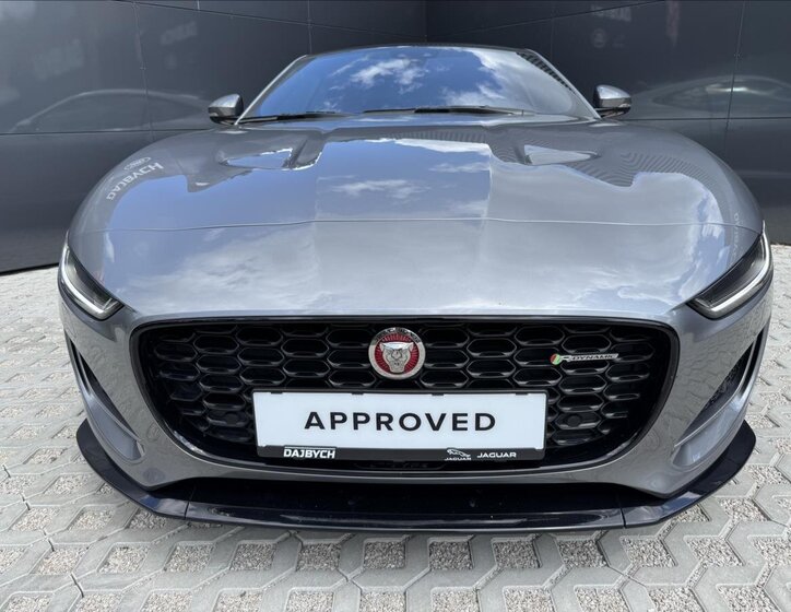 Jaguar F-Type Kupé 2,0 l 221 kw