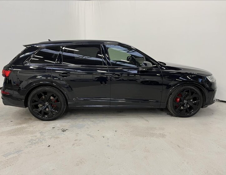 Audi SQ7 Kombi 4,0 l 320 kw