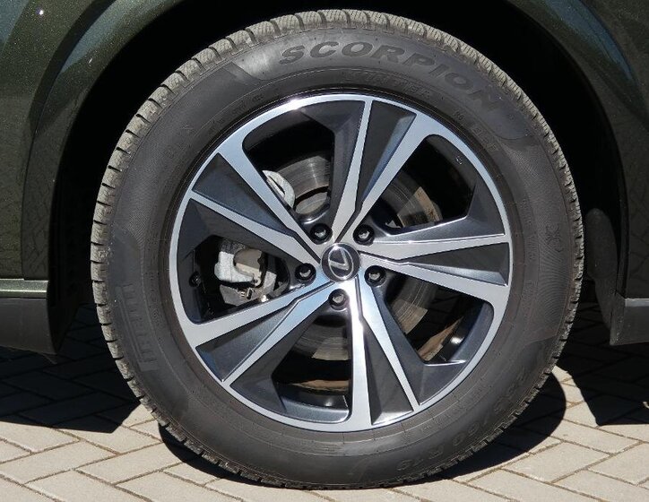 Lexus RX 350h SUV / Terénní 2,5 l 140 kw