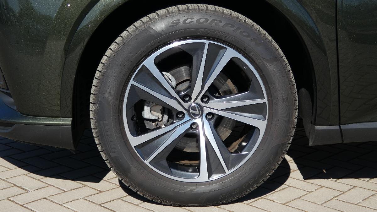 Lexus RX 350h SUV / Terénní 2,5 l 140 kw