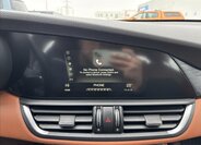 Alfa Romeo Giulia Sedan / Limuzína 2,1 l 132 kw