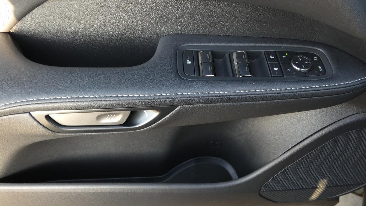 Lexus RX 350h SUV / Terénní 2,5 l 140 kw