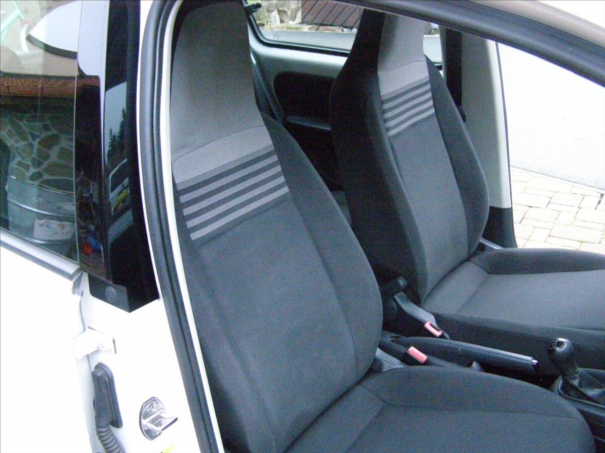 Volkswagen up! Hatchback 999,0 44 kw