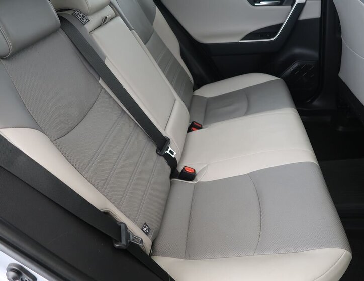 Toyota RAV4 SUV / Terénní 2,5 l 131 kw