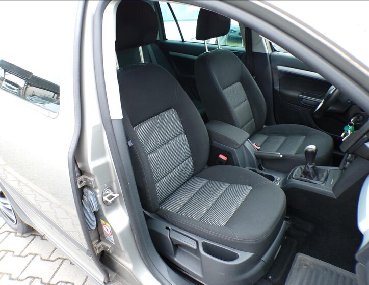 Škoda Octavia Kombi 2,0 l 103 kw