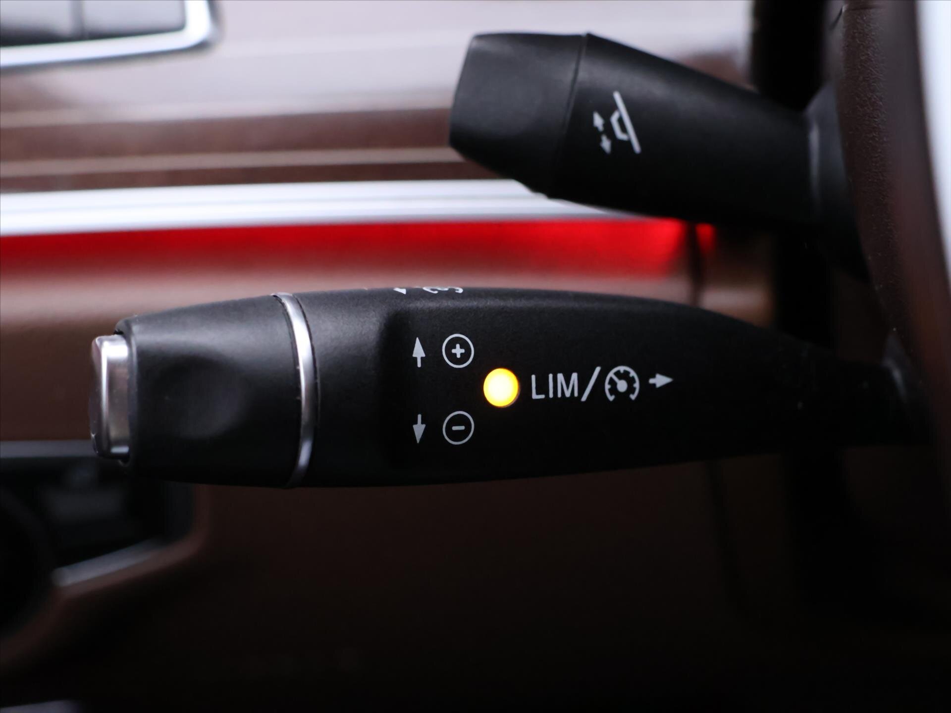 Mercedes-Benz Třídy E Sedan 2,0 l 135 kw