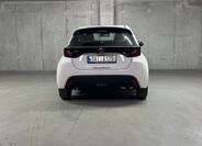 Toyota Yaris 6