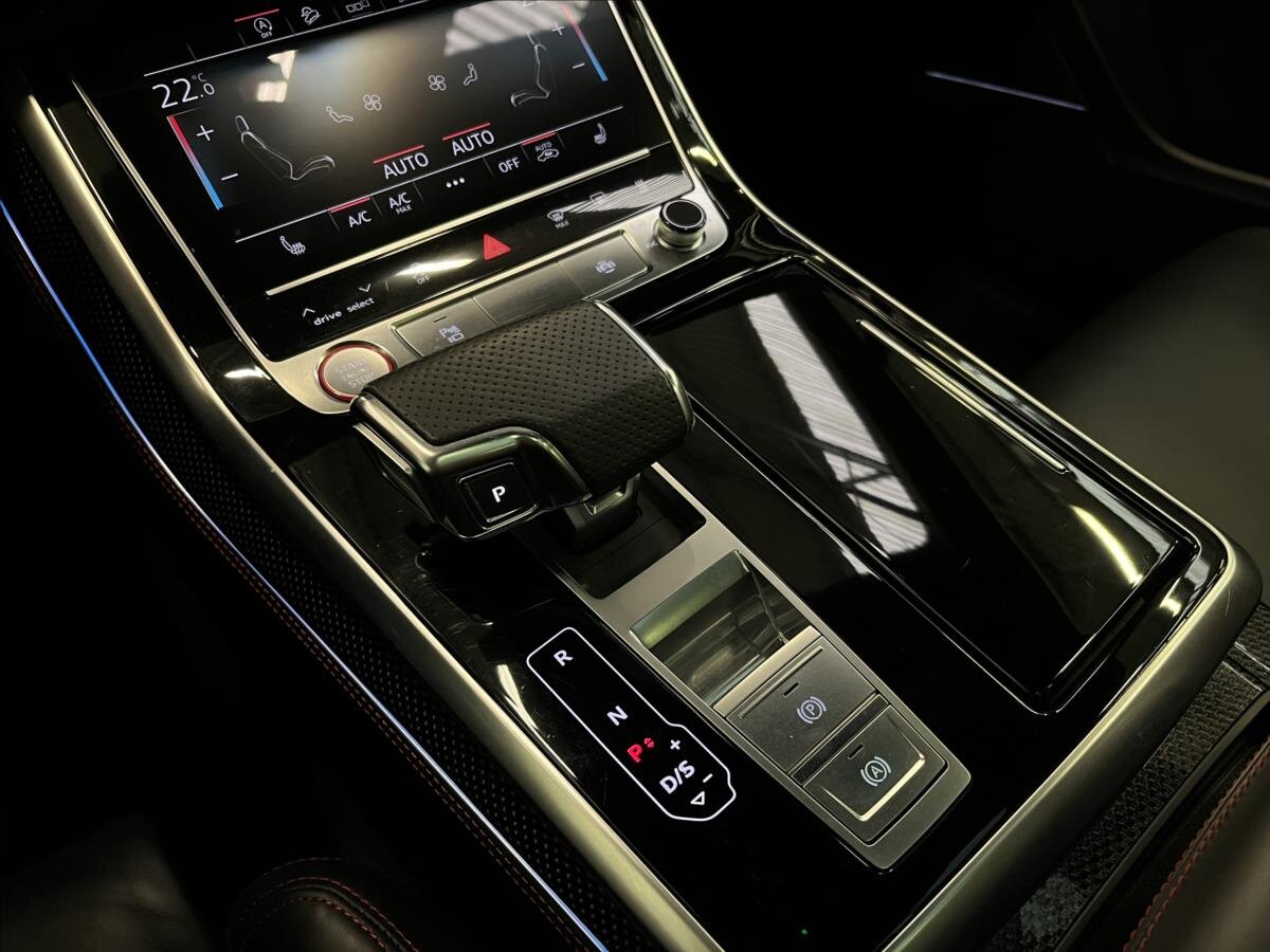 Audi SQ7 Kombi 4,0 l 320 kw