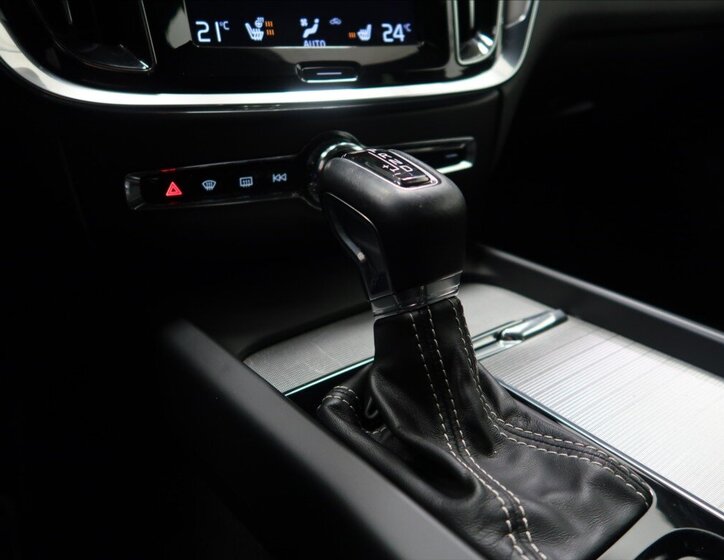 Volvo V60 Kombi 2,0 l 140 kw