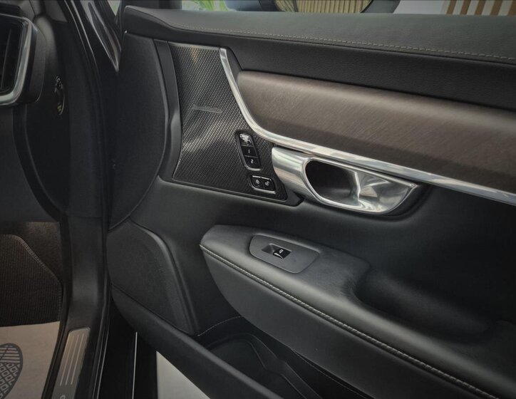 Volvo V90 Kombi 2,0 l 177 kw