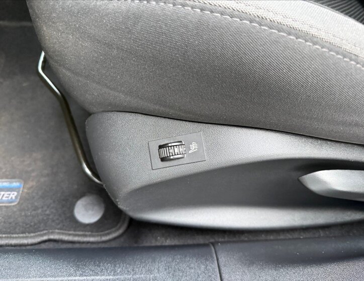 Peugeot 208 Hatchback 1,4 l 70 kw