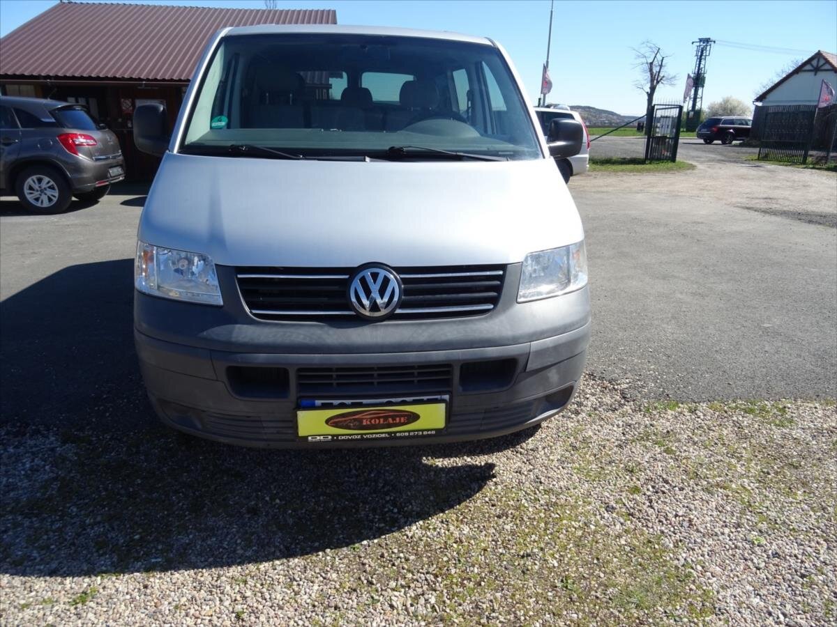 Volkswagen Caravelle MPV 2,5 l 96 kw