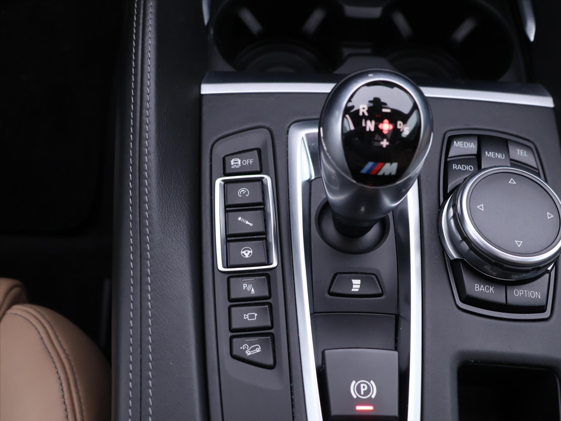 BMW X5 SUV / Terénní 4,4 l 423 kw